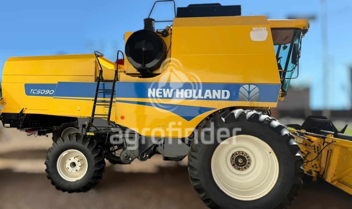 Colheitadeira New Holland TC 5090 ano 2015 - TC 5090 - Máquinas Agrícolas