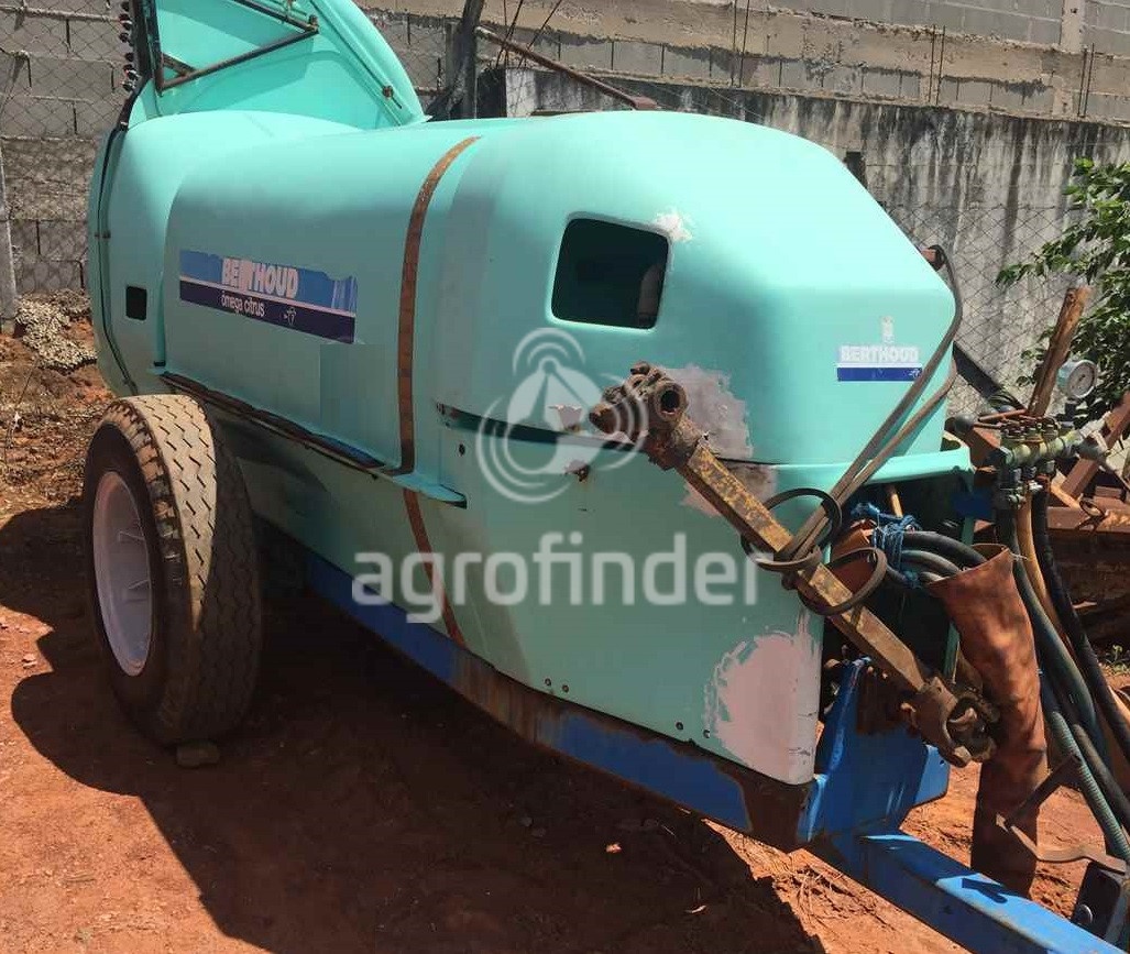 Pulverizador Berthoud Ômega Citrus 2000 ano 2005