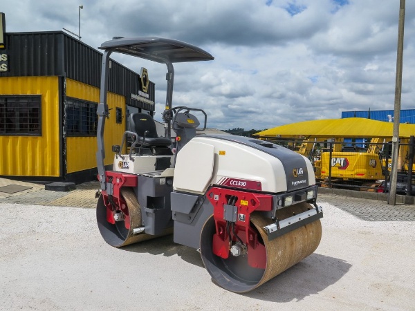 Rolo Compactador Dynapac CC1300 ano 2019