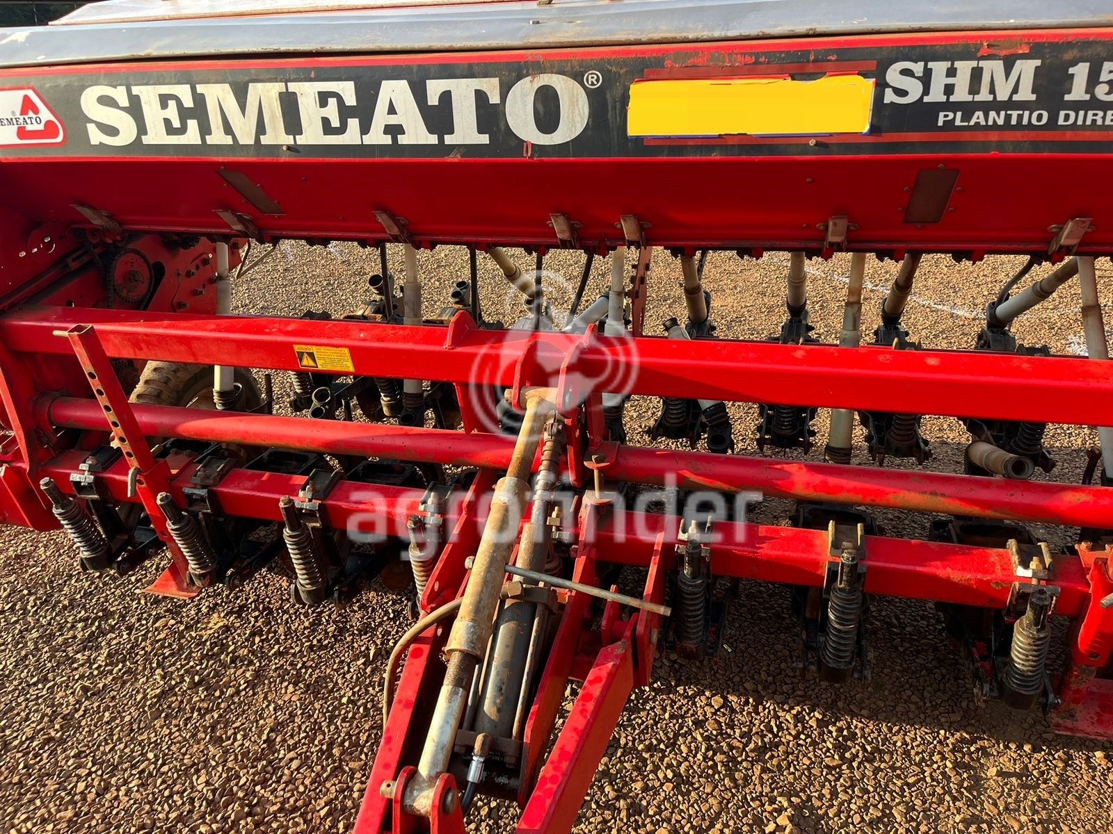 Plantadeira Semeato SHM 1517 ano 2000 - SHM 1517 - Implementos para Plantio