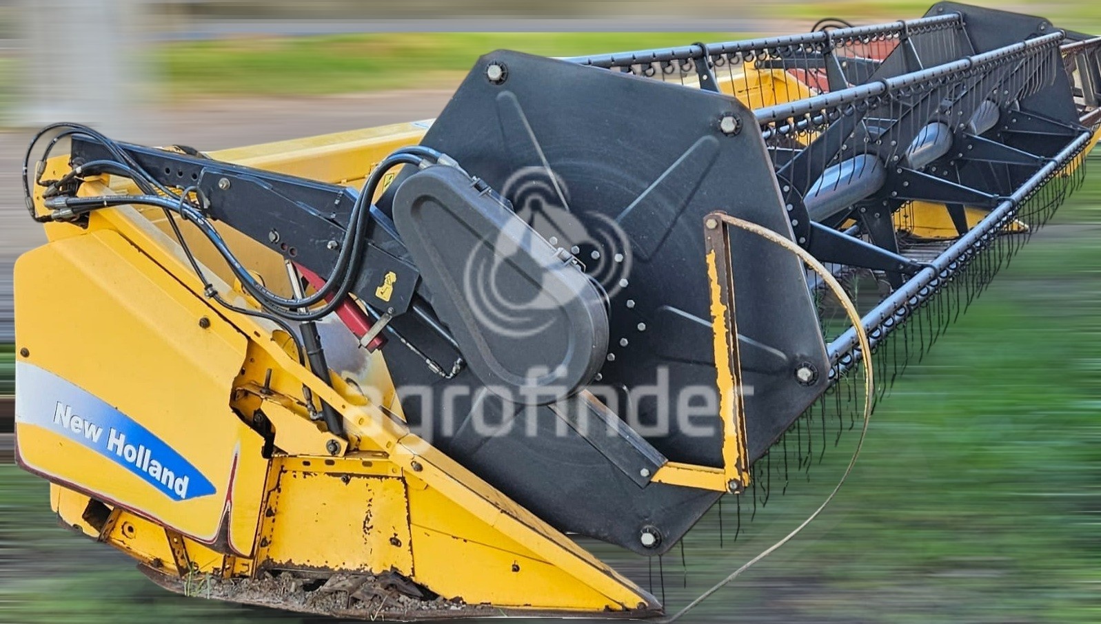 Plataforma New Holland 20 pés ano 2018