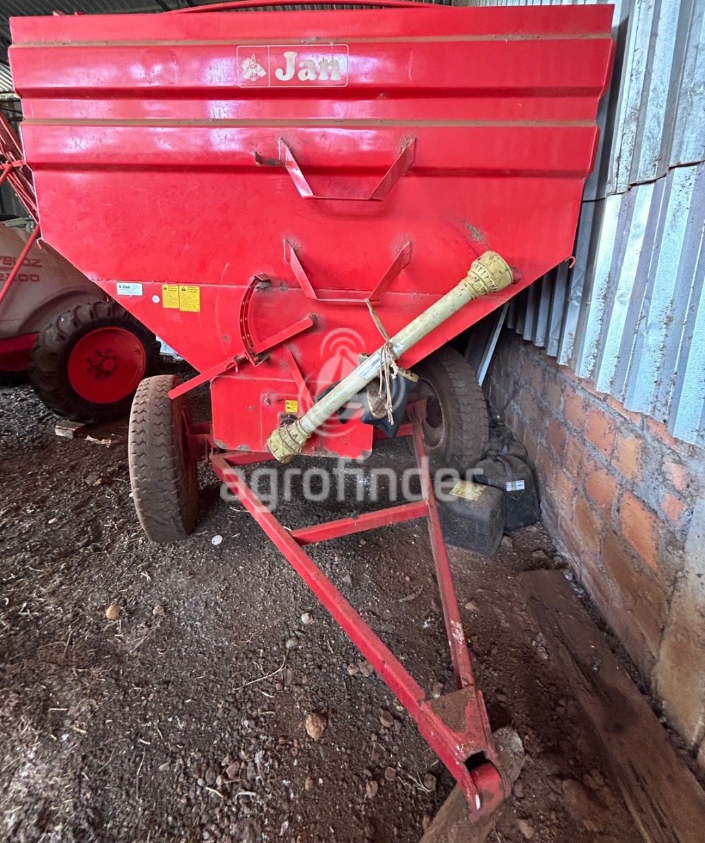 Carreta Graneleira Jan Tanker Magnu 20000 ano 2011