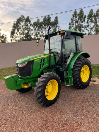 Trator John Deere 5078 ano 2021 - 5078 - Máquinas Agrícolas