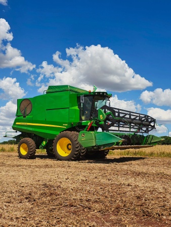 Colheitadeira John Deere S430 ano 2017 - S430 - Máquinas Agrícolas