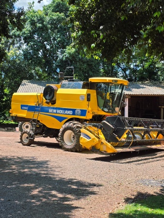 Colheitadeira New Holland TC 5070 ano 2016