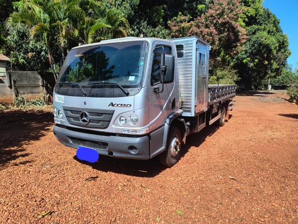 Caminhão Mercedes Benz Accelo 815 ano 2022