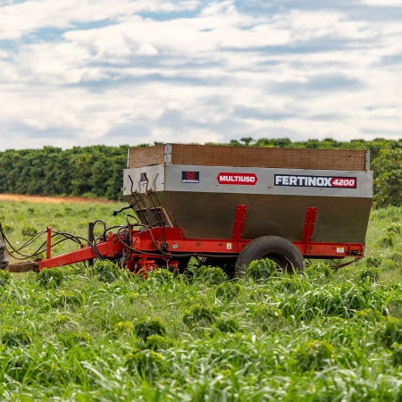 Distribuidor Marispan Fertinox 4200 ano 2026 - Fertinox 4200 - Implementos para Manutenção