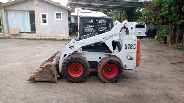 Mini Carregadeira Bobcat S185 ano 2012