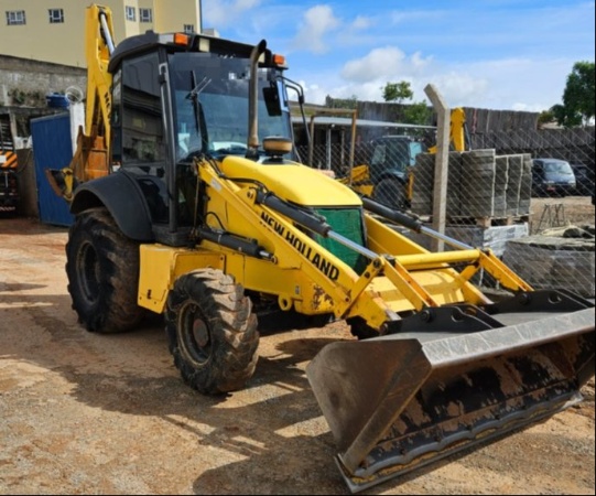 Retroescavadeira New Holland B95B 4x4 ano 2020