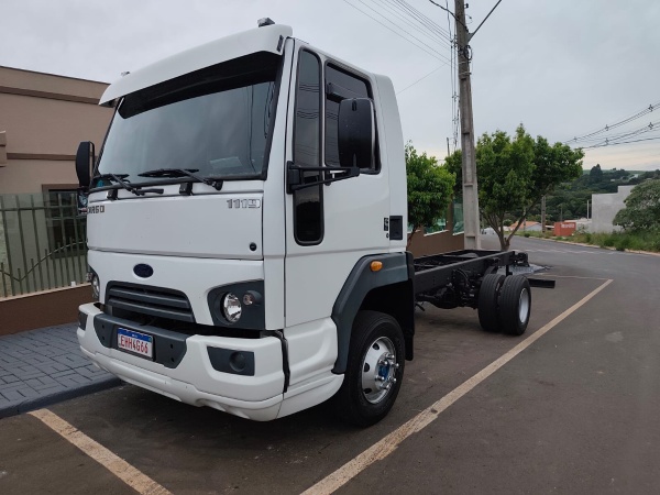 Caminhão Ford CARGO 1119 ano 2019