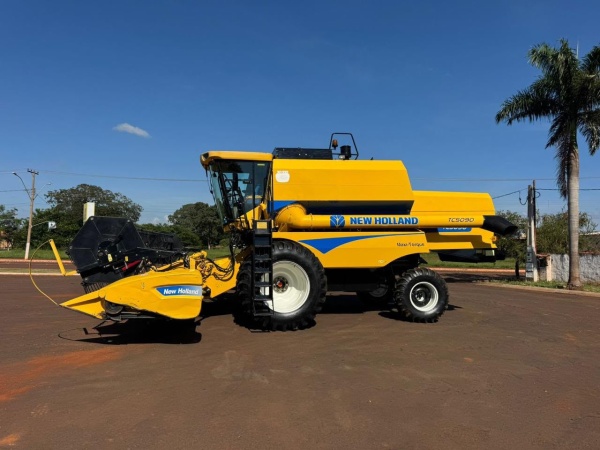 Colheitadeira New Holland TC 5090   ano 2016