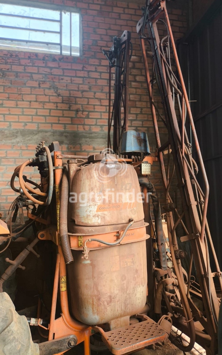 Pulverizador Jacto CONDOR 800 ano 2021