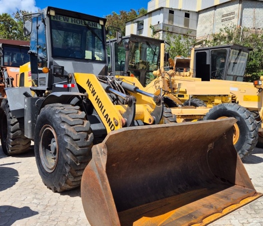 Pá Carregadeira New Holland 12D ano 2019