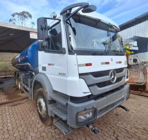 Caminhão Mercedes Benz Axor 3131 ano 2020 - Axor 3131 - Caminhões e Carretas