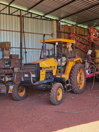 Trator Valmet 880 ano 1987