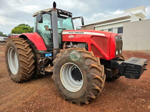 Trator Massey Ferguson 8480 ano 2008