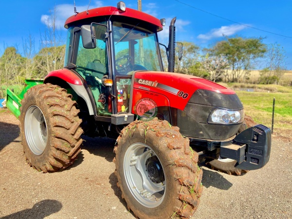 Trator Case Farmal 80 ano 2017 - Farmal 80 - Máquinas Agrícolas