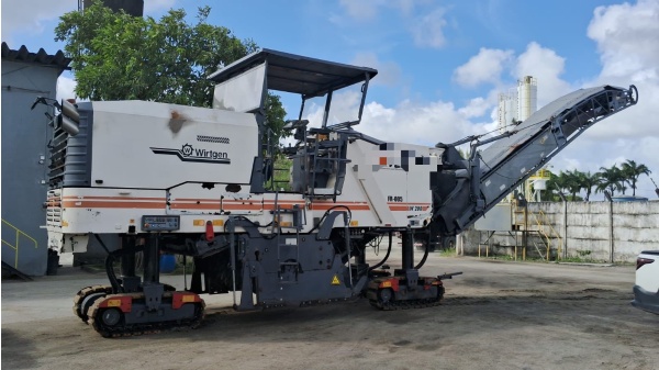 Fresadora Wirtgen W200 ano 2013