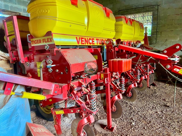 Plantadeira Vence Tudo Tiger Flex 11200 ano 2020