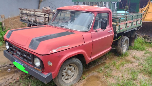 Caminhão Mercedes Benz 1718 ano 1975