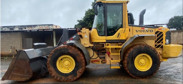 Pá Carregadeira Volvo L90F ano 2015 - L90F - Máquinas de Linha Amarela