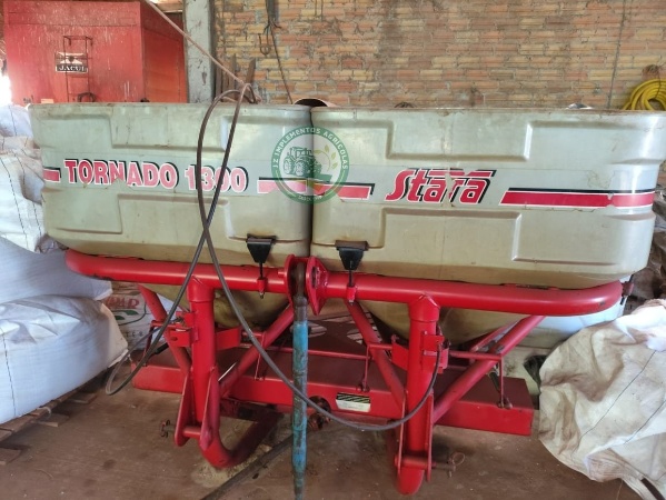 Distribuidor Stara Tornado 1300 ano 2015