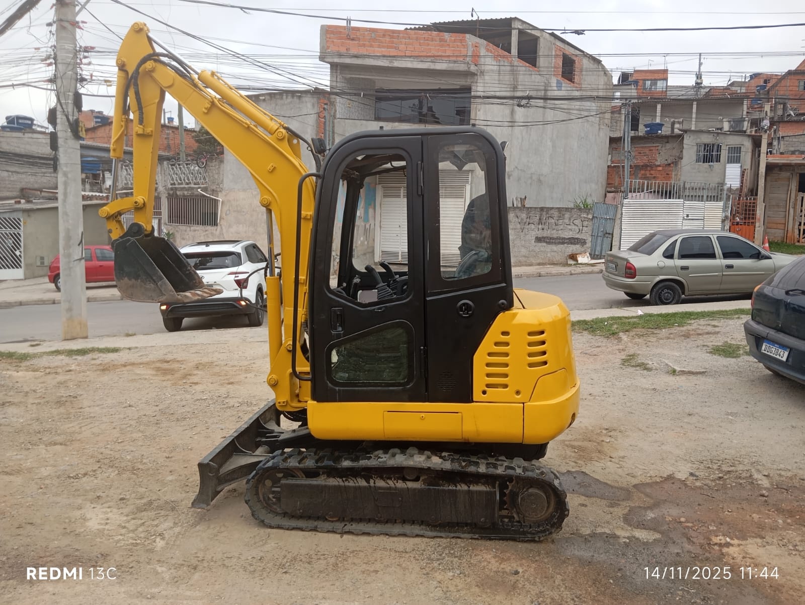 Mini Escavadeira Sunward SWE 25 UF ano 2011
