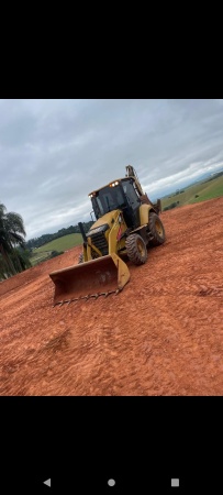 Retroescavadeira Caterpillar 416 F2 ano 2016