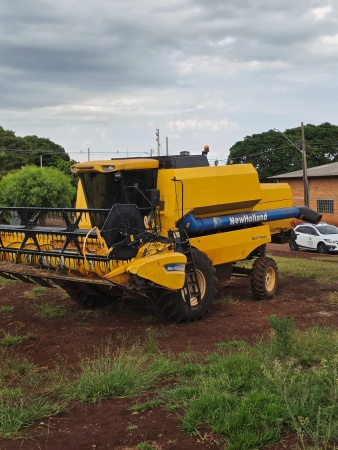 Colheitadeira New Holland TC 5090 ano 2014 - TC 5090 - Máquinas Agrícolas