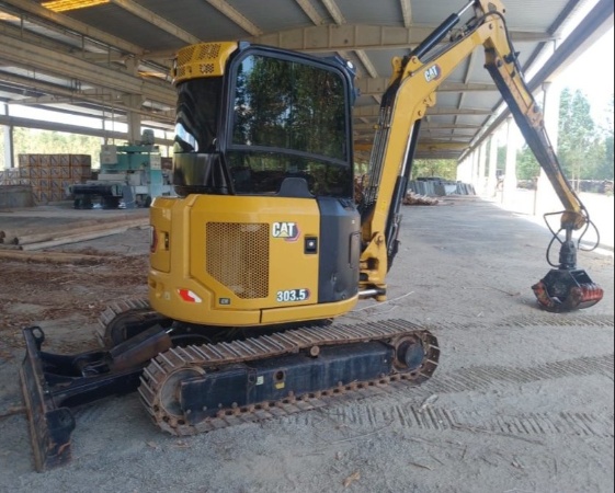 Mini Escavadeira Caterpillar 303.5