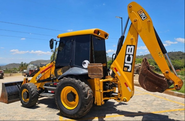 Retroescavadeira JCB 3C - 3C - Máquinas de Linha Amarela