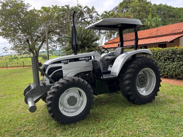 Trator Agrale 5085.4 ano 2015
