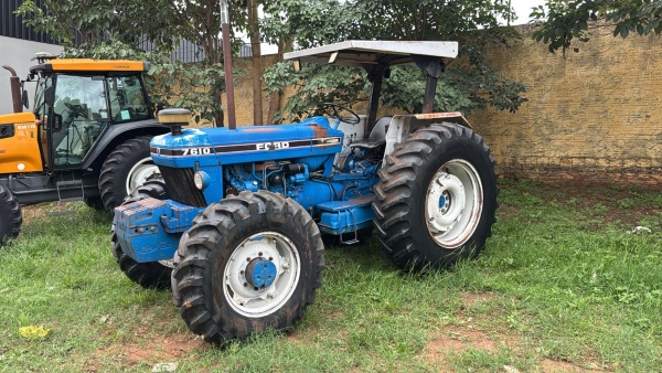 Trator Ford 7610 ano 1987