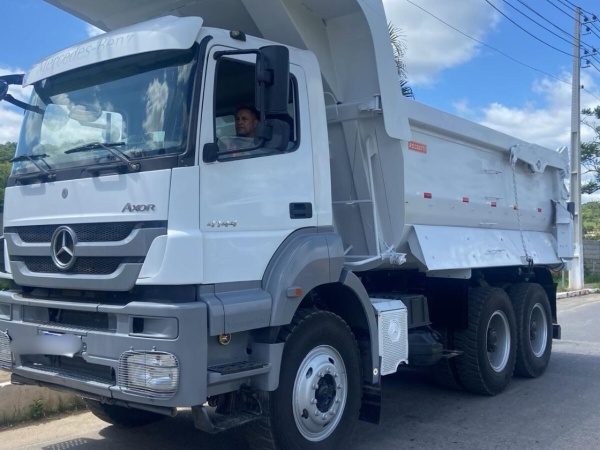 Caminhão Mercedes Benz 4144 6x4 ano 2021 - 4144 6x4 - Caminhões e Carretas