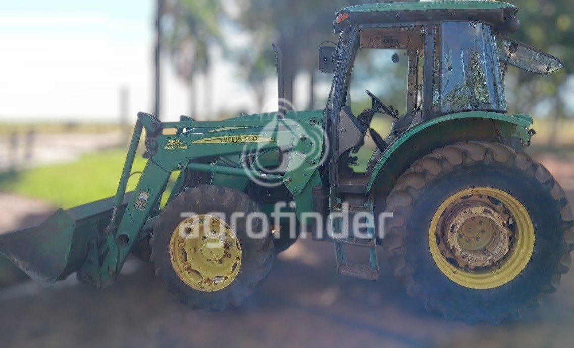 Trator John Deere 5090E ano 2014