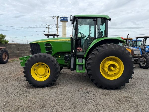 Trator John Deere 7515 ano 2008