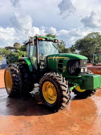 Trator John Deere 6180J ano 2016