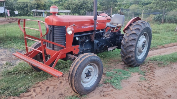 Trator Massey Ferguson 65x ano 1972 - 65x - Máquinas Agrícolas