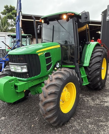 Trator John Deere 6100J ano 2021 - 6100J - Máquinas Agrícolas