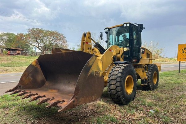 Pá Carregadeira Caterpillar 938K ano 2018