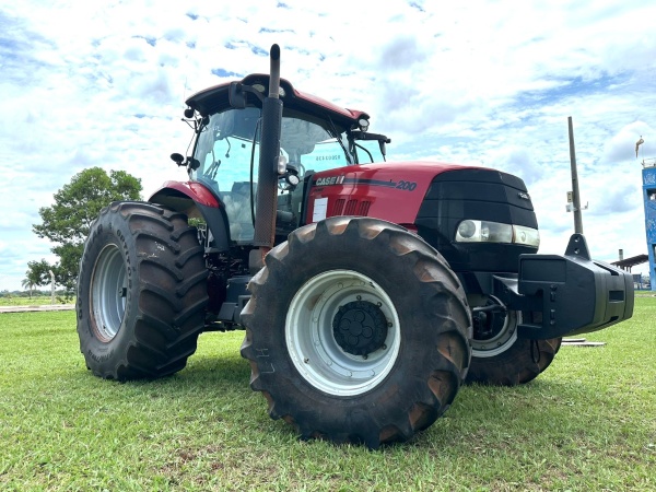 Trator Case Puma 200 ano 2020