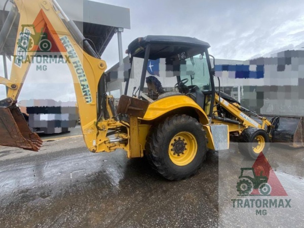 Retroescavadeira New Holland B95B ano 2015