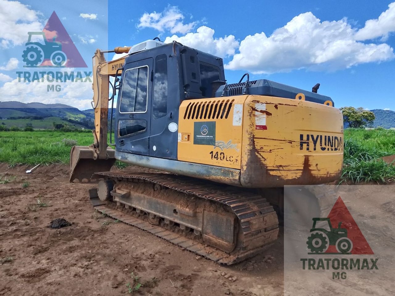 Escavadeira com Garras Hyundai 140LC ano 2011