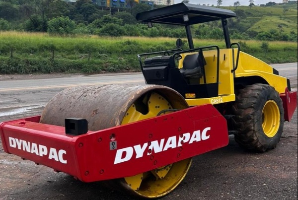 Rolo Compactador Dynapac CA610PD ano 2006 - CA610PD - Pavimentação e Infraestrutura