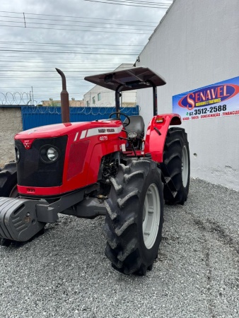 Trator Massey Ferguson MF 4275 ano 2012