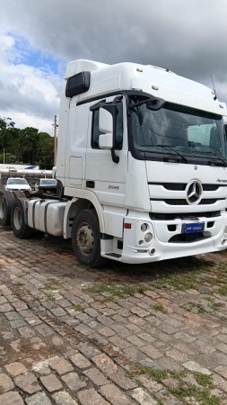 Caminhão Mercedes Benz Actros 2546 ano 2019