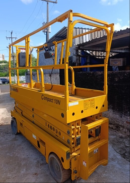 Plataforma HAULOTTE COMPACT 10 ano 2011
