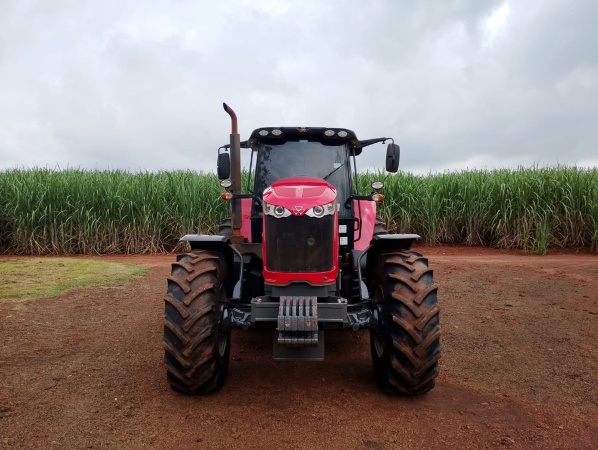 Trator Massey Ferguson MF 7318 ano 2021