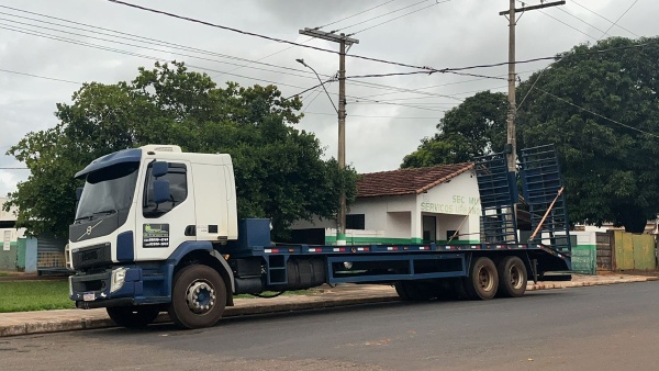 Caminhão Volvo VM 270
