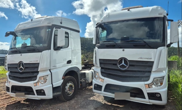 Caminhão Mercedes Benz Actros 2651S ano 2023